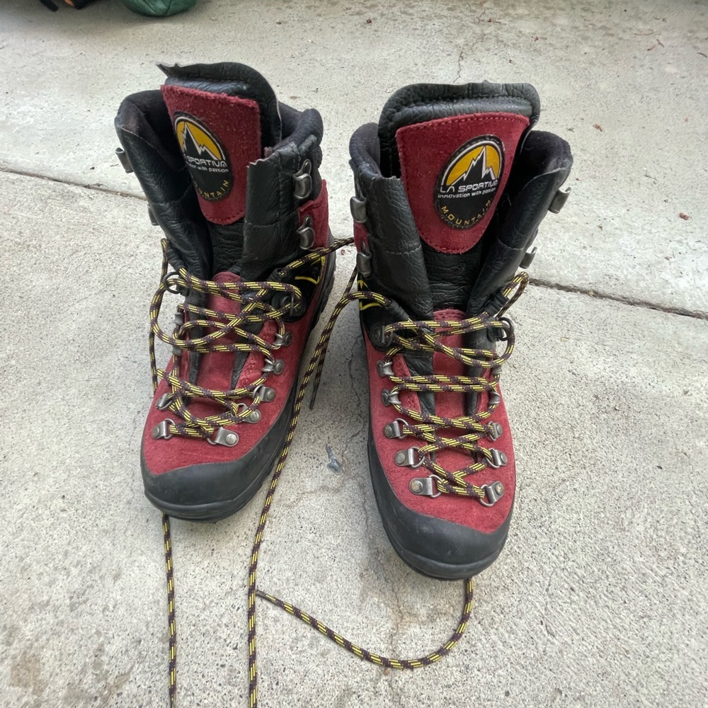 La Sportiva Karakorum Women's Hiking Boots - Red and Black